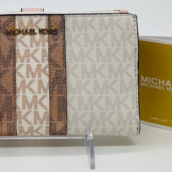 Meet your Posher, Fashion - Picture 1 of 1